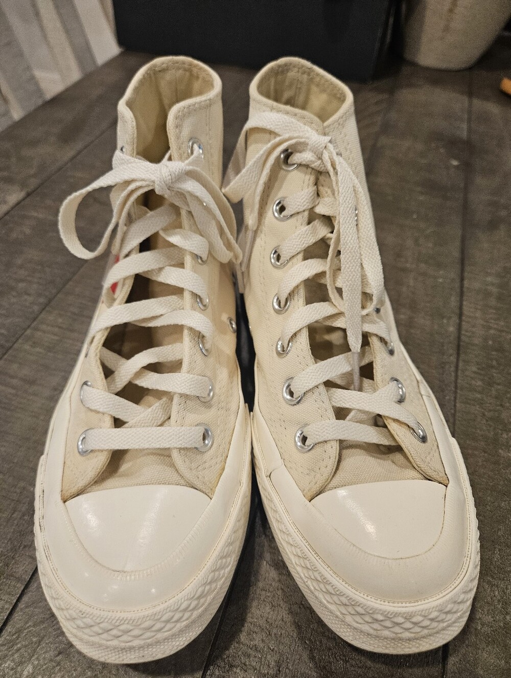 CDG Play x Converse Chuck 70 High Top Sneakers Egret Red Heart Mens 5 Womens 7